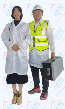 ���}���}