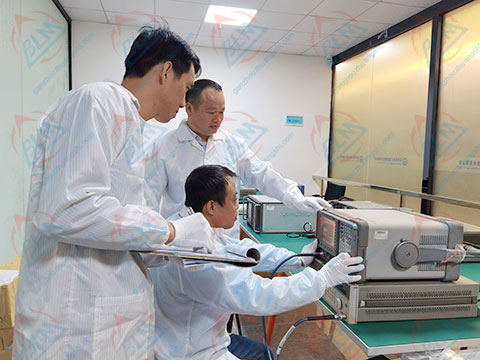 �o��늃x��У�ʈDƬ