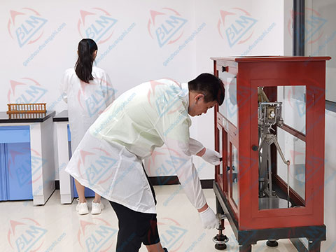 ���W�x��У�ʈDƬ