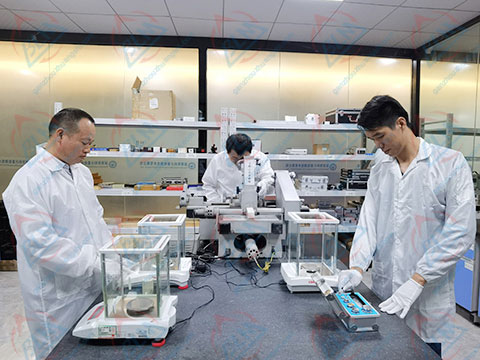 ���W�x��У�ʈDƬ