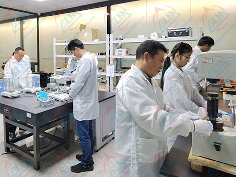 ���W�x��У�ʈDƬ