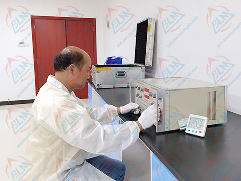 ��W�x��У�ʈDƬ