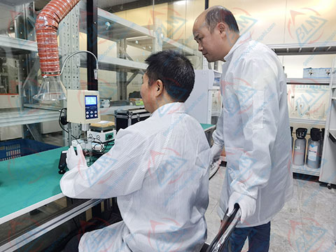 ��W�x��У�ʈDƬ