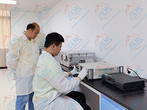 ��W�x��У�ʈDƬ