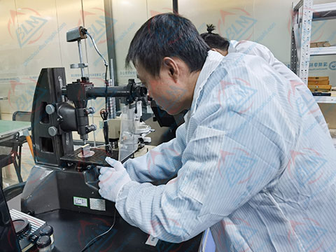 �׺����x���z���DƬ