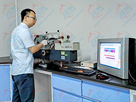 �׺����x���z���DƬ