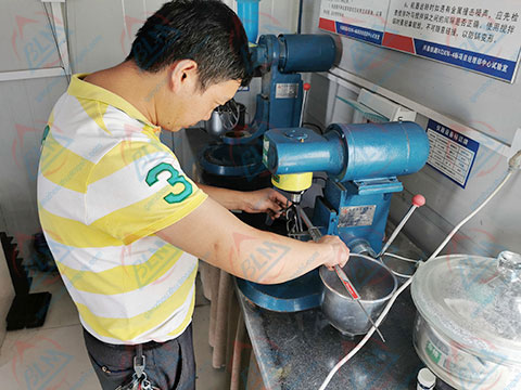 �������̃x���z���DƬ