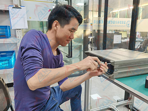 ���݂�Agilent�x���S�ވDƬ